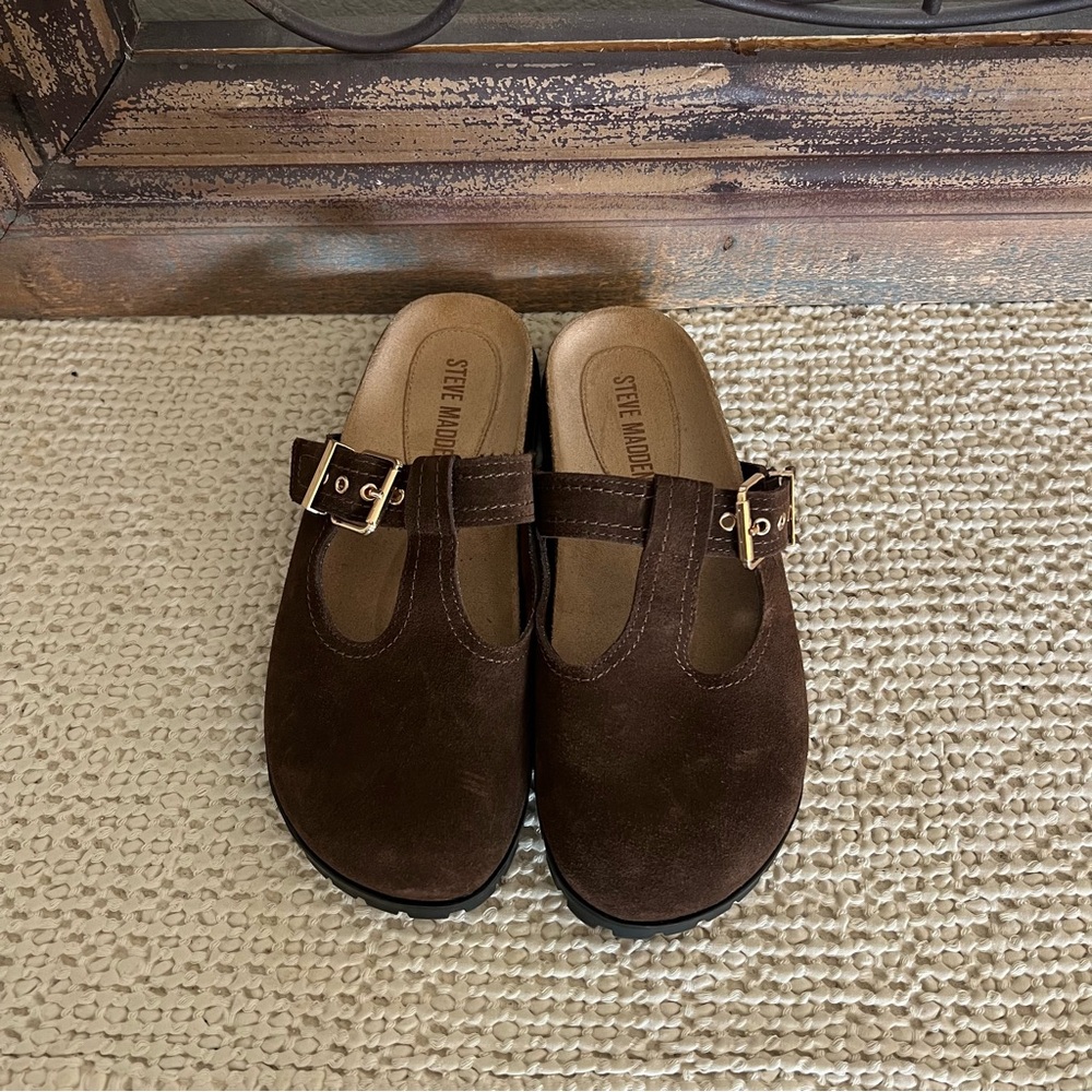 STEVE MADDEN • atticus t-strap clogs